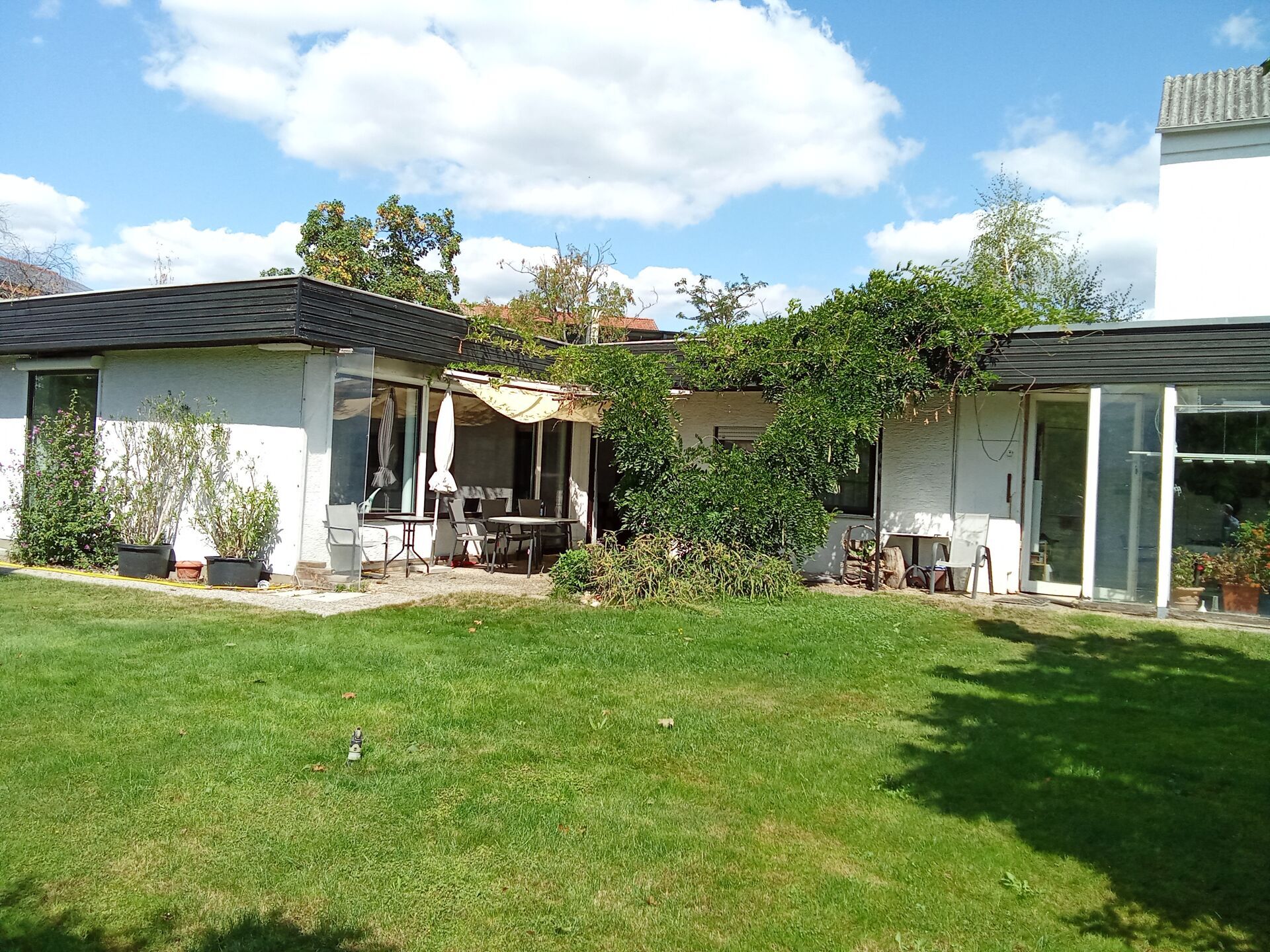 Haus im Sommer
