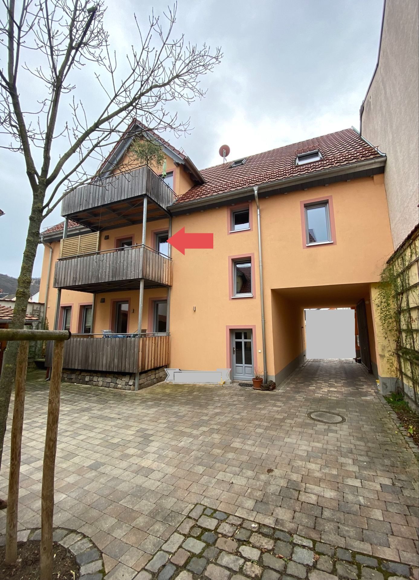 Haus von hinten Hof 2