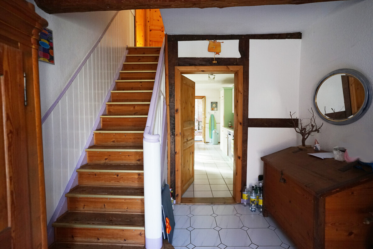 Treppe ins 1. OG