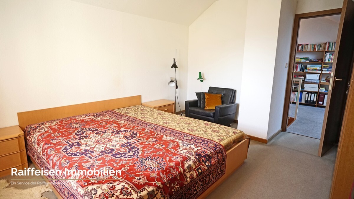 RAIBA IMMO - Wohnen am Sonnenhang 1 - Schlafzimmer Ost