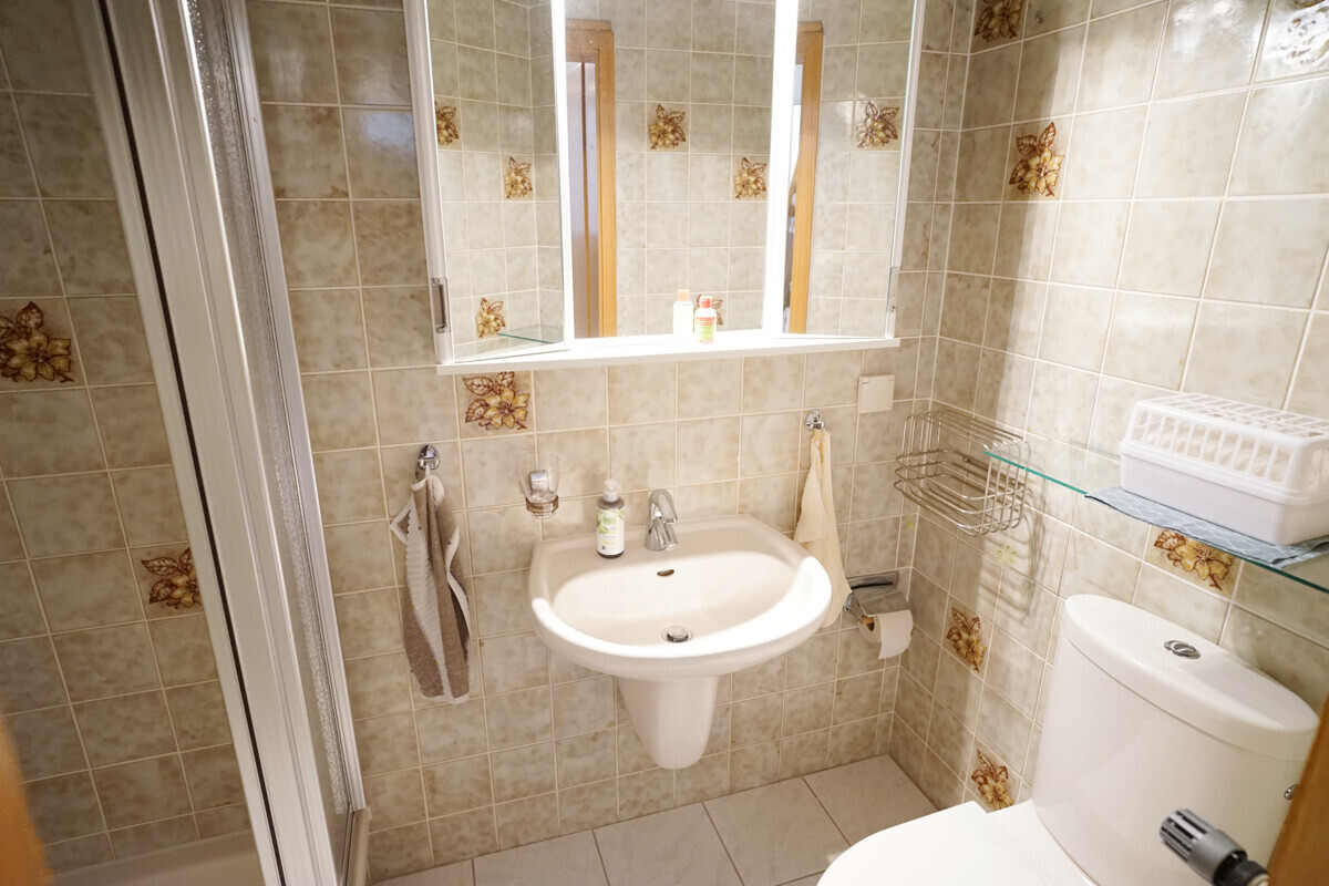 22 - B61 Badezimmer Souterrain