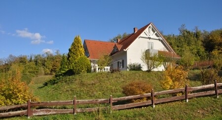 Hausansicht Süd-Westseite mit Garten