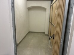 Keller