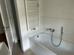 Wanne und Dusche