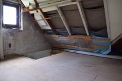  Dachboden - ausbaufähig, Treppe vorhanden