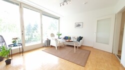 5Wohnzimmer_möbliert