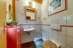 Gäste-WC im Hinterhaus