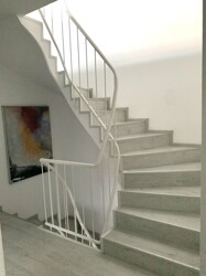 Treppe zum Dachgeschoss