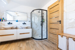 Tageslichtbad_Vorderhaus_OG