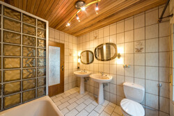 Badezimmer (2)