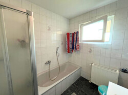 Badezimmer EG