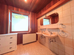 Badezimmer EG