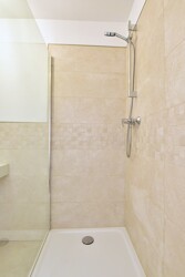 barrierearme Dusche
