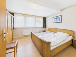 CAM02841G0-PR0030-STILL036