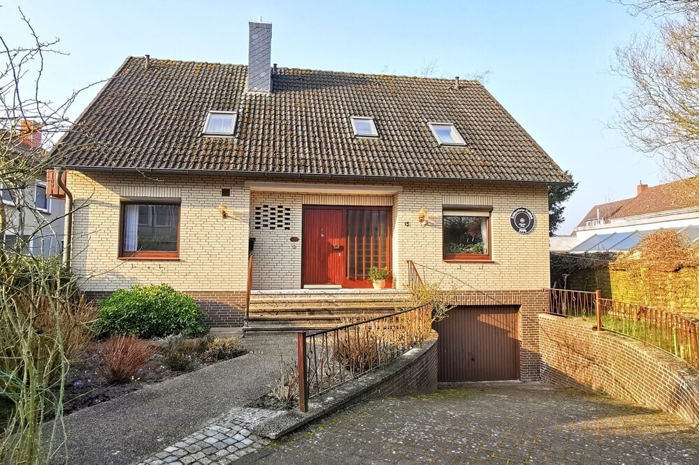 Straßenansicht
