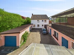 Blick in den Hof auf das Hinterhaus