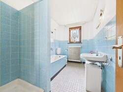 EG Badezimmer Hinterhaus