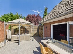 Terrasse mit Whirlpool