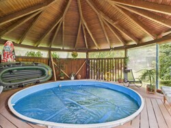 Poolhaus