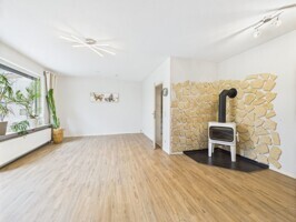 Wohnzimmer (Ofen NICHT inkl.)