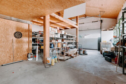 Warmlagerhalle