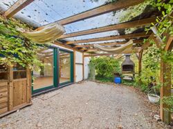 Terrasse am Wohnzimmer