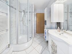 OG Badezimmer