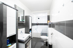Whg. 4 - Badezimmer