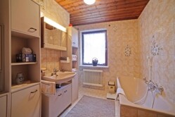 Badezimmer EG