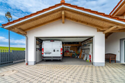 Doppelgarage mit Speicherraum