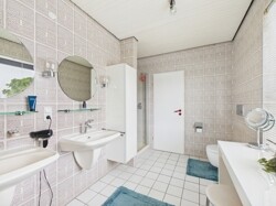 Bad (En-suite) (2)