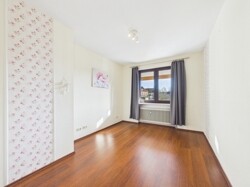 Schlafzimmer2 OG