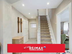 Flur nach Sanierung (KI generiert))