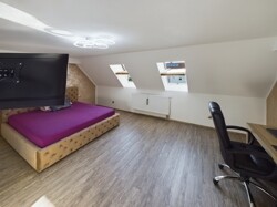 Schlafzimmer 3 OG 2