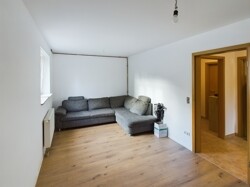 Zimmer UG (Einliegerwohnung) 