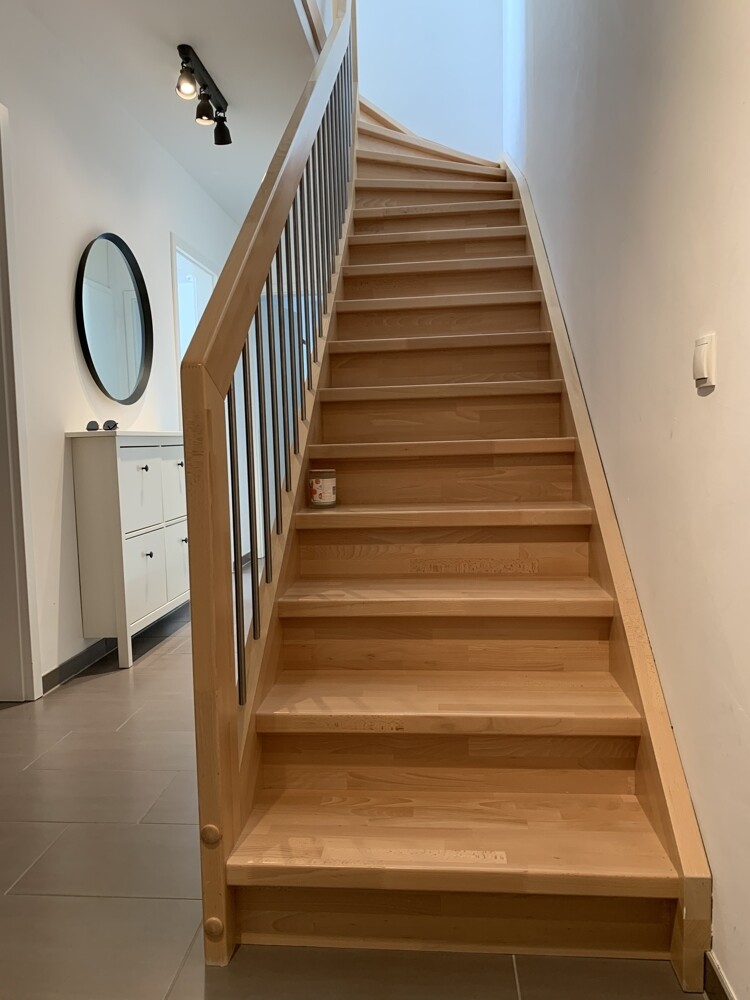 Beispielfoto Treppe - Nachbarwohnung