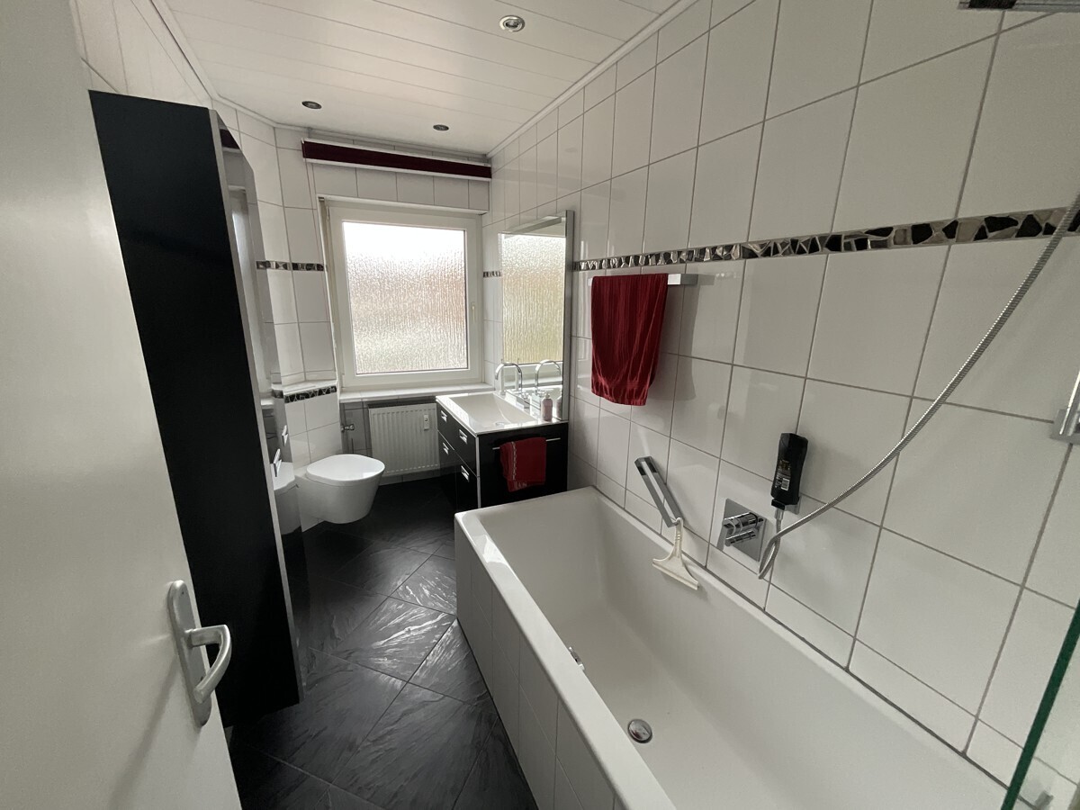 Badezimmer OG links 