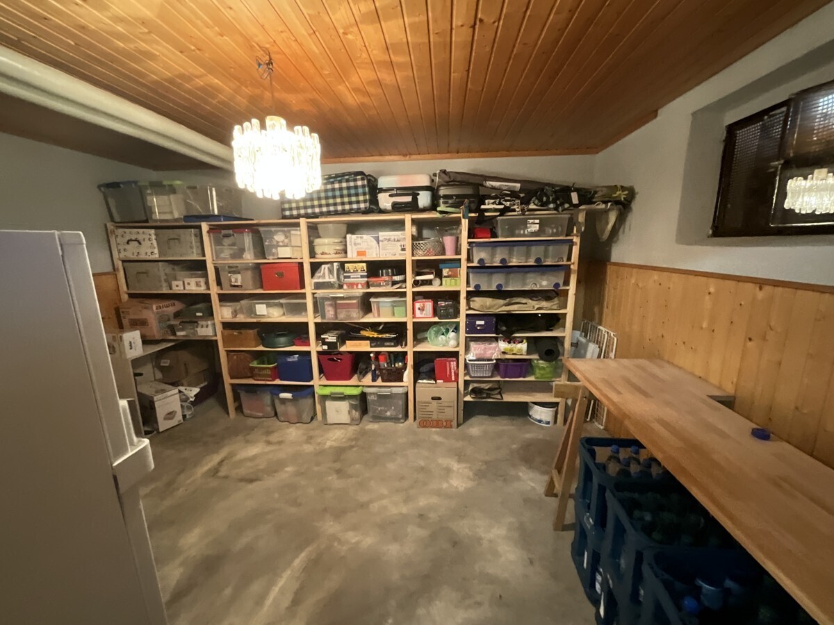 Großer Mieterkeller