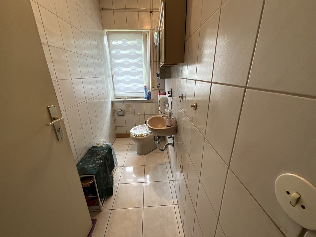 Separate Toilette