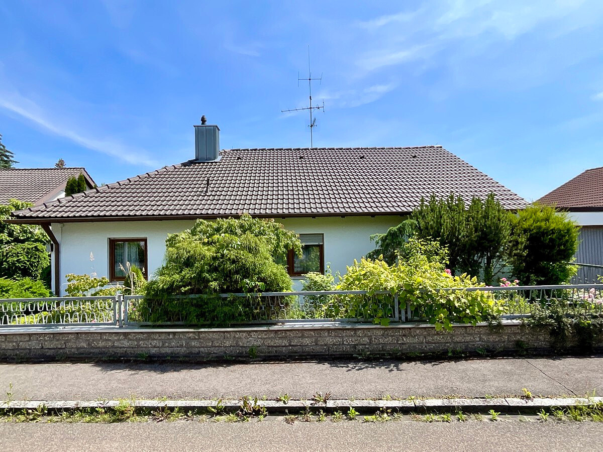Straßenansicht