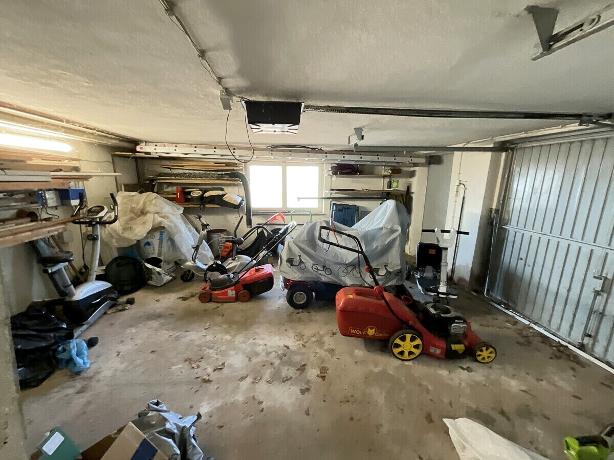 große Garage
