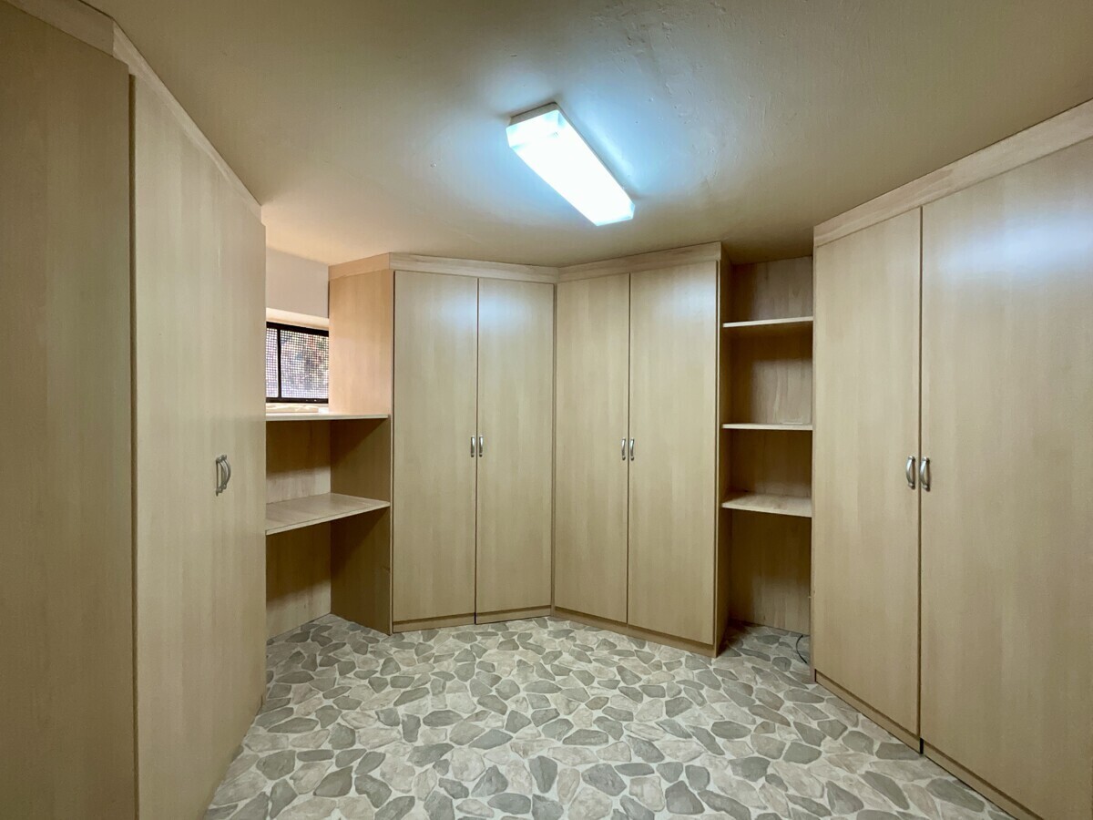 Vorratsraum im Keller