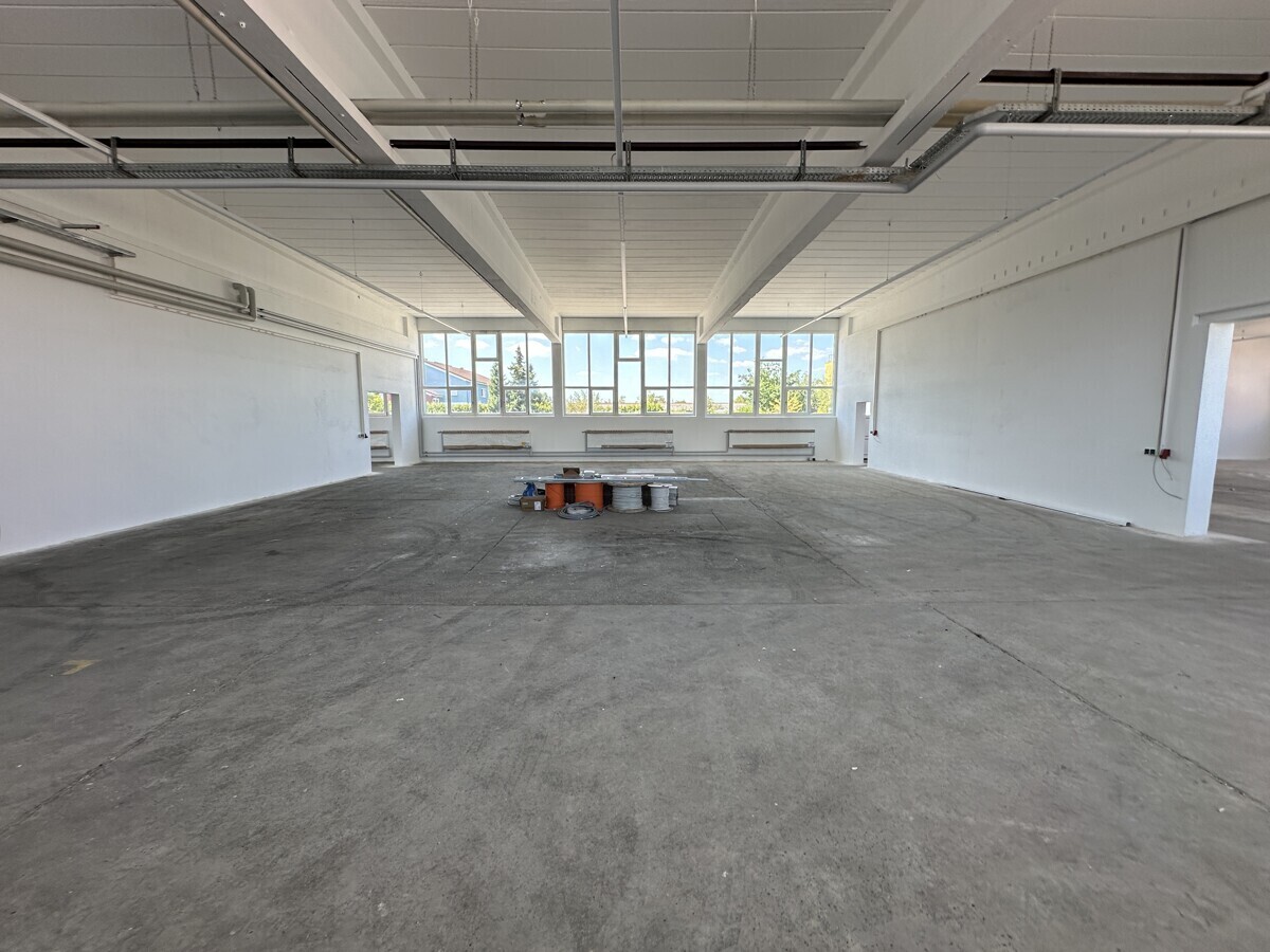 ZUSÄTZL. MÖGLICH: Halle 2 / Halle