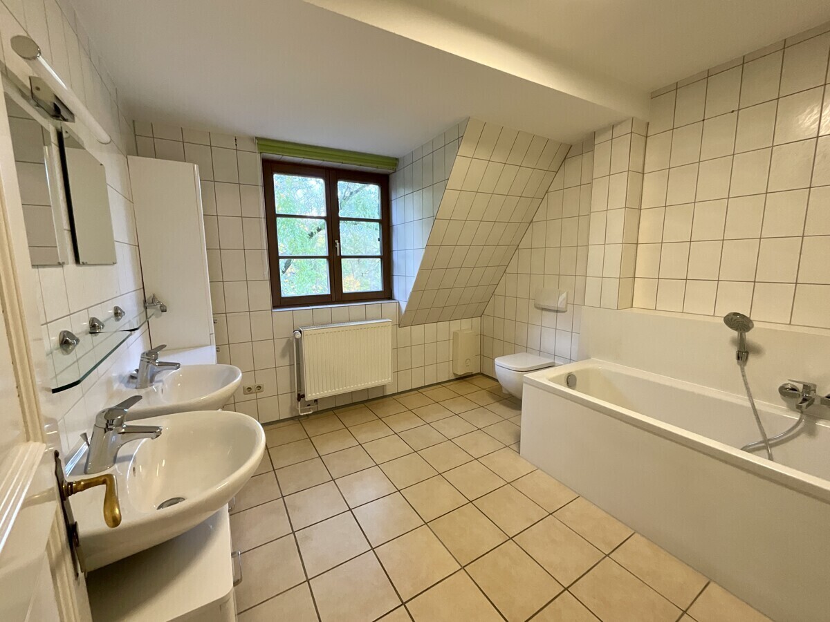 tagesbelichtete Badezimmer