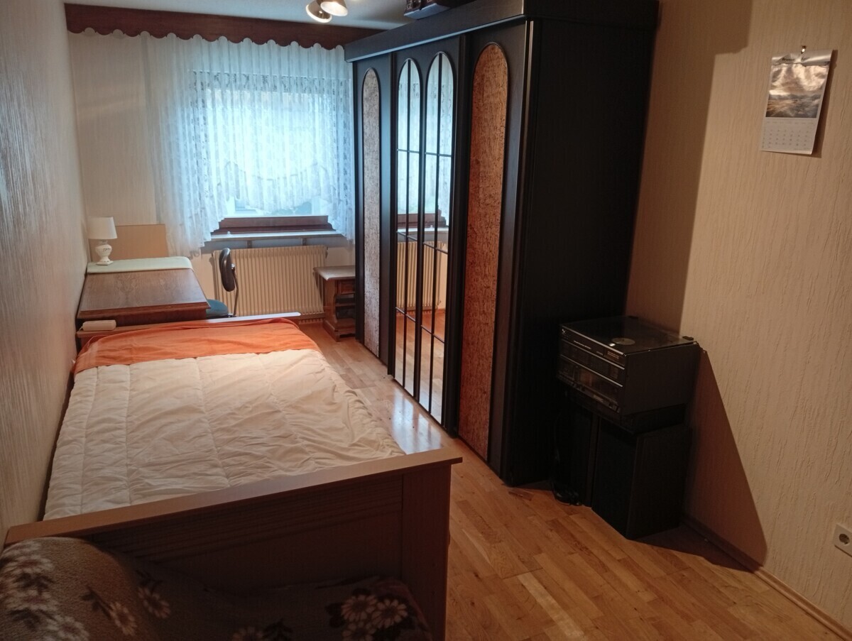 erstes Zimmer im OG