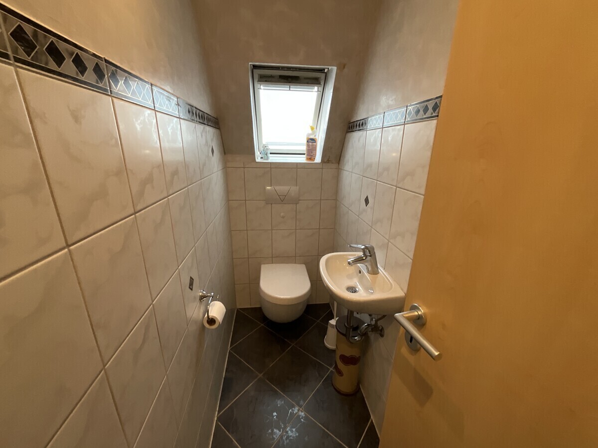 separates WC im Dachgeschoss