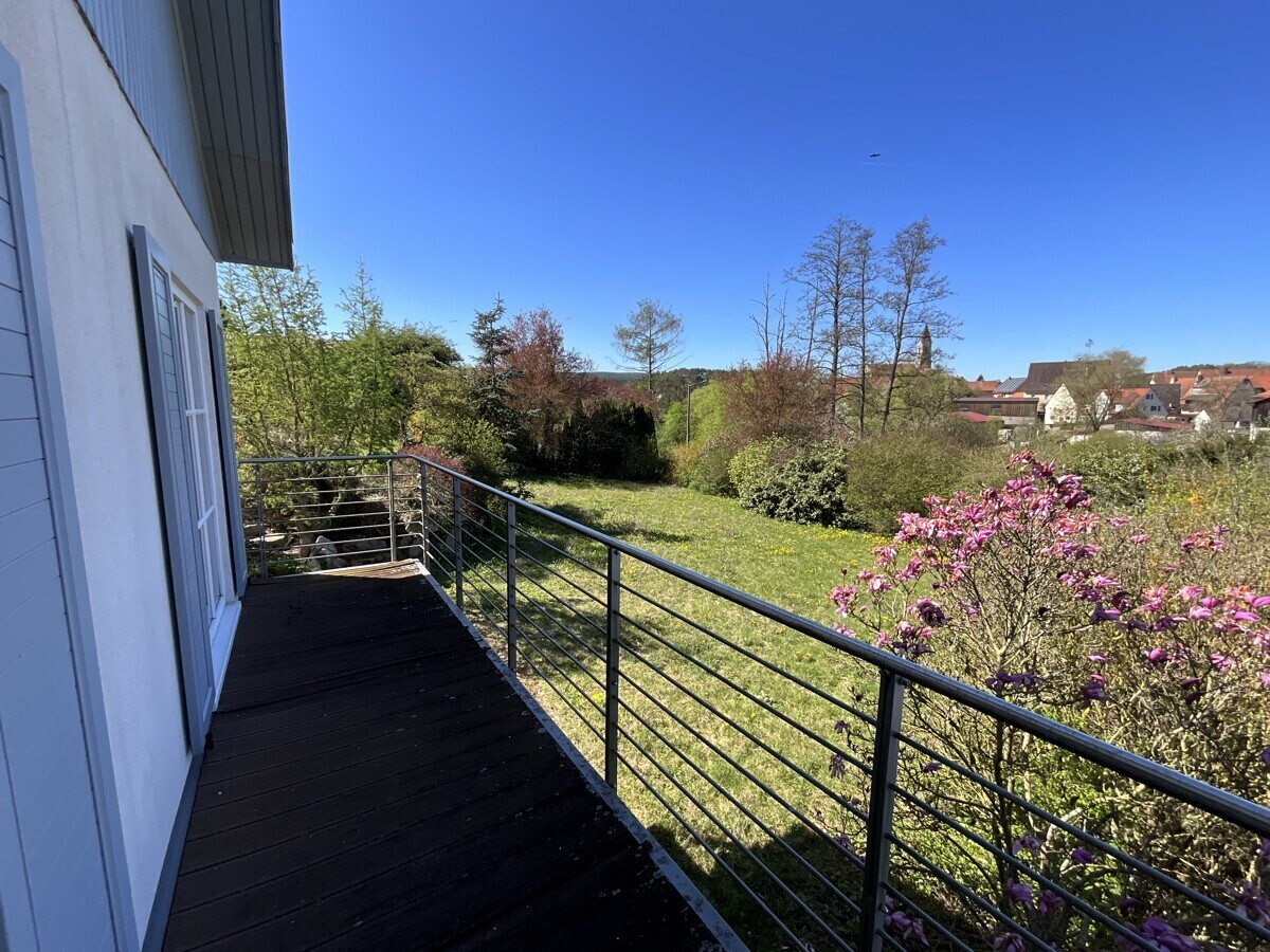 Balkon mit Blick ins Grüne