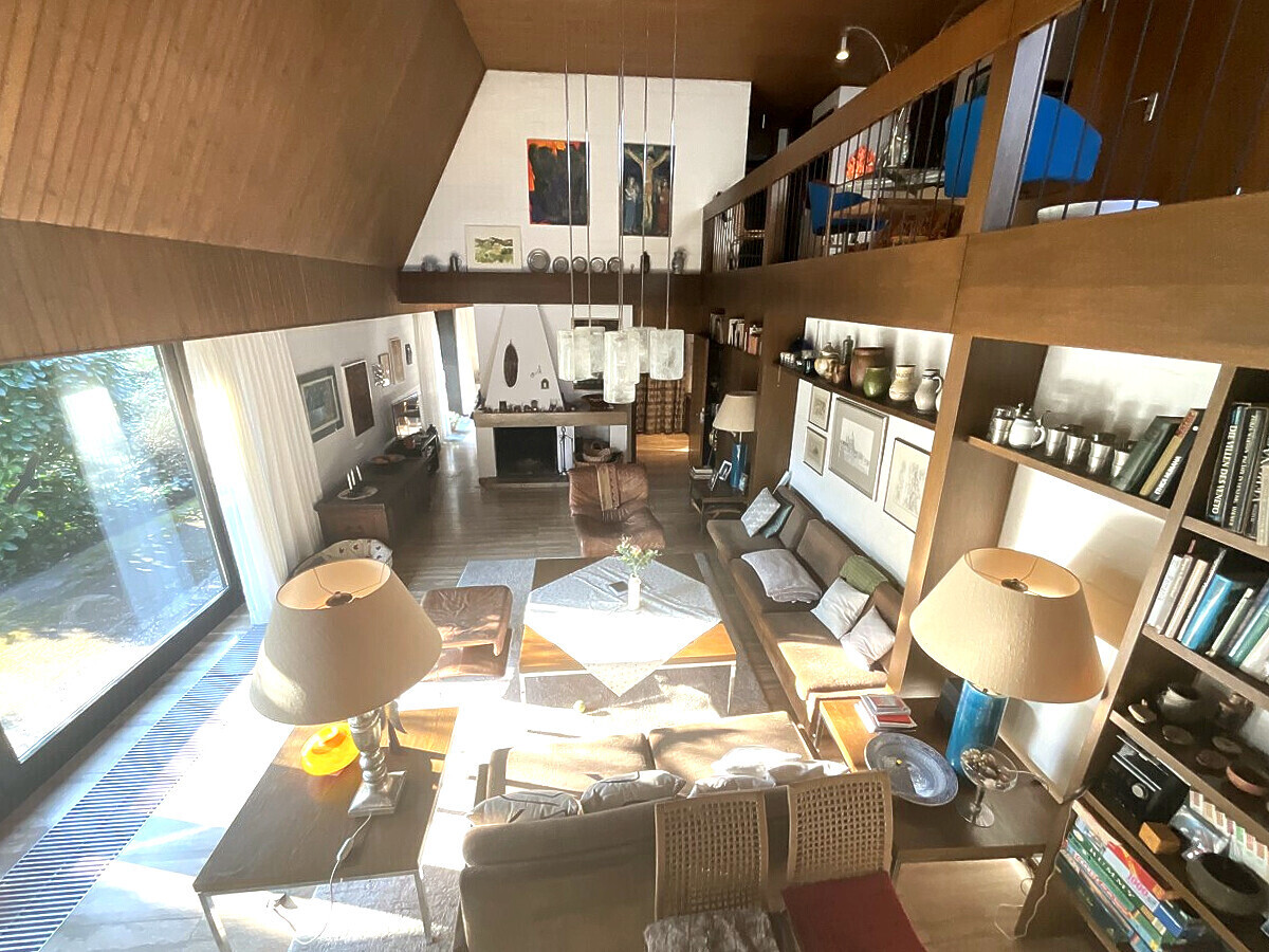 Wohnzimmer mit außergewöhnlichen Raumgefühl