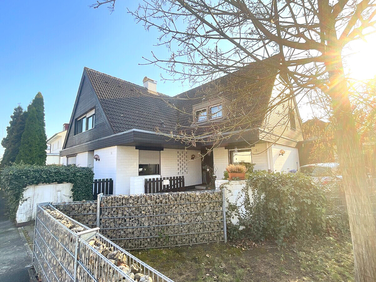 Einfamilienhaus mit Einliegerwohnung