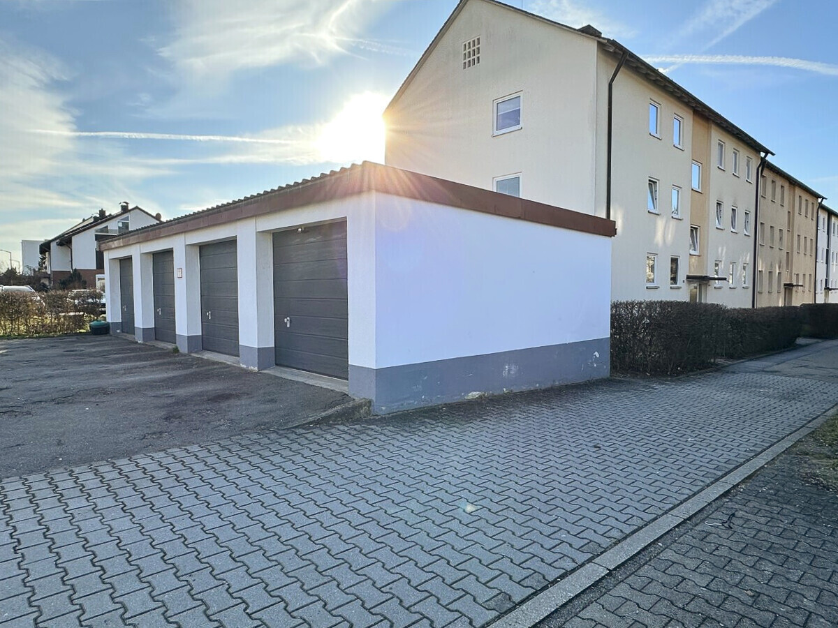 Garagen und Zugang